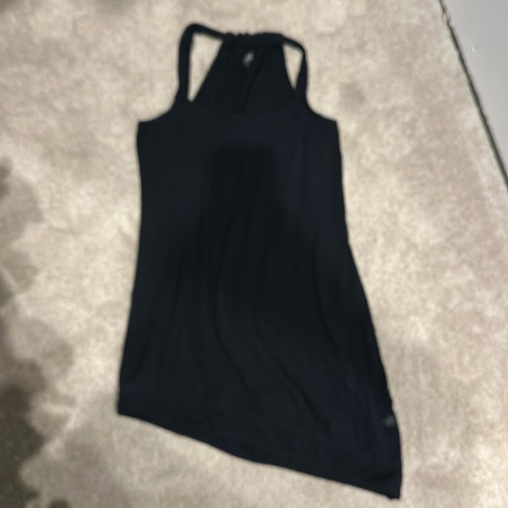 alō asymmetric long yoga tank